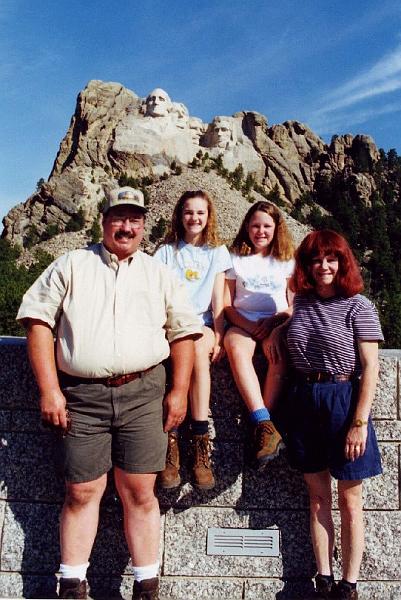 2000 Williams Family Grapevine, TX, Marty, Gretchen, Stephanie and Cathy.jpg - 2000 - Williams Family Christmas card picture - Mt. Rushmore, SD